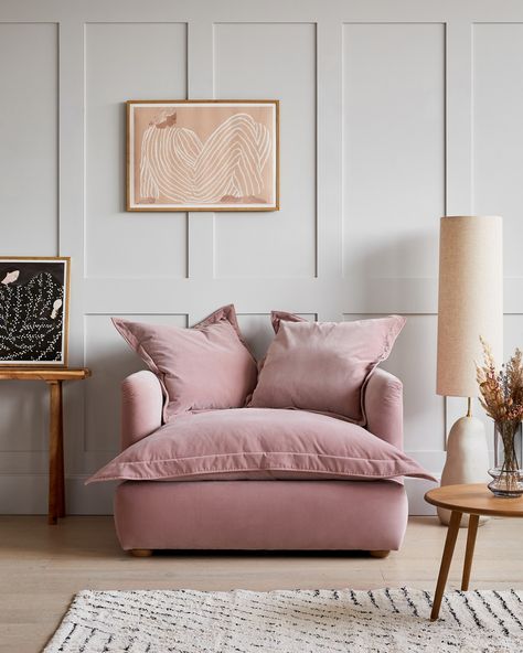 Introducing our cozy and irresistible best selling Penny sofa ✨ Dive into comfort with its soft, squishy cushions that make lounging a dream come true. It's the perfect blend of modern flair and timeless charm, adding a touch of trendiness to any space. Pick from 32 stunning fabric options and save 25% off during our Mid Season Sale - order your samples via our link in bio! 📸 2 & 6 - @studio9designltd 📸 4 - @houseonforesthill #neutralhome #modernrustichome #springdecor #livingroominsp... Squishy Sofa, Sofa Rose, Green Sofas, Scandi Furniture, Vintage Leather Sofa, Brown Leather Armchair, Snuggle Chairs, Pink Couch, Sitting Rooms