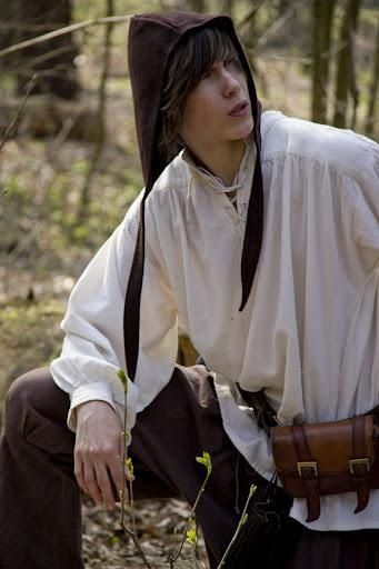 This is my medieval peasant costume. A rather simple costume, for a rather simple character, Hans. Peasant Outfit Men, Medieval Peasant Clothing Men, Easy Medieval Costume, Medieval Peasant Aesthetic, Peasant Boy Aesthetic, 1600s Fashion Peasant, Medieval Peasant Boy, Medieval Peasant Clothing, Peasant Aesthetic