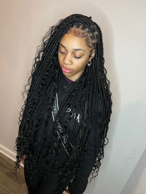 Medium Knotless Braids With Boho Curls, Hobo Knotless Braids, Bohemian Knotless With Curly Ends, Goddess Braids Knotless Medium, Knotless With Curly Pieces, Black Bohemian Knotless Braids, Black And Brown Bohemian Knotless Braids, Bohomeian Knotless, Boho Knotless Braids Small Medium