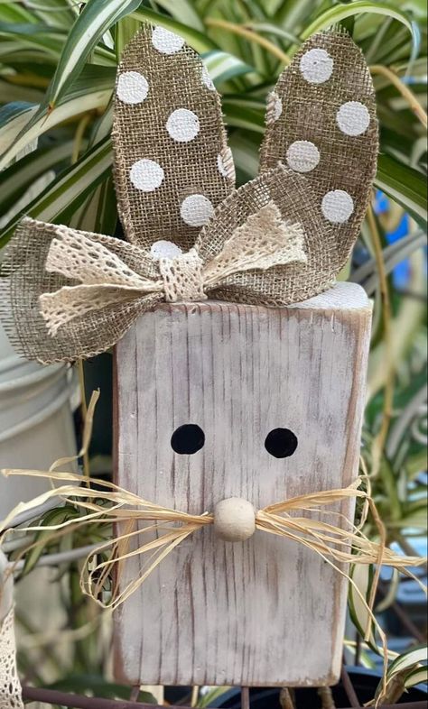 2 By 4 Wood Projects, Wood Bunnies Crafts, Diy Wooden Easter Decorations, Easter Diy Wood Projects, Wood Rabbit Crafts, 2x4 Crafts Spring, Spring Crafts To Sell Ideas, Primitive Easter Decor Diy, Spring Summer Crafts To Sell