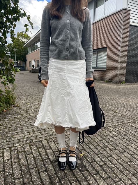 Mary Janes And Socks Outfit, Ballet Flats With Straps Outfit, Balletcore Fall Outfit, Socks And Flats Outfit, Ballet Flats Skirt Outfit, Ballet Flats With Socks Outfit, Vintage Midi Skirt Outfit, Ballet Sneakers Outfit, Carel Shoes Outfit