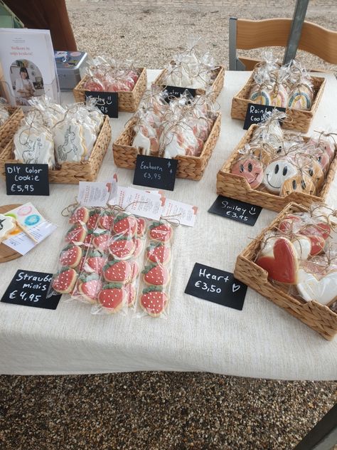 Cookie Counter Display, Bakers Market Stall, Sweets Vendor Booth, Cookie Sales Display, Baked Goods Market Stall, Cookies Booth Display, Craft Show Cookie Display, Bake Sale Stand Ideas Display, Baking For Markets