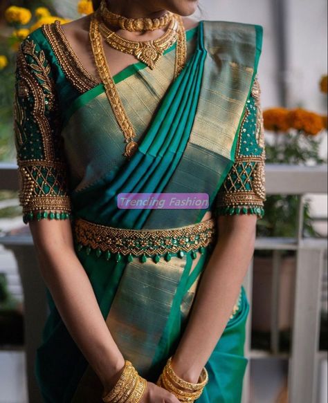 Silk Saree South Indian Look, Bridal Sari South Indian, South Indian Saree For Bride, New Saree Designs For Wedding, Pattu Saree With Belt Style, Saree Blouse Wedding Design, Sadi Belt Design, Bride Saree Look For Wedding, Trendy Wedding Sarees