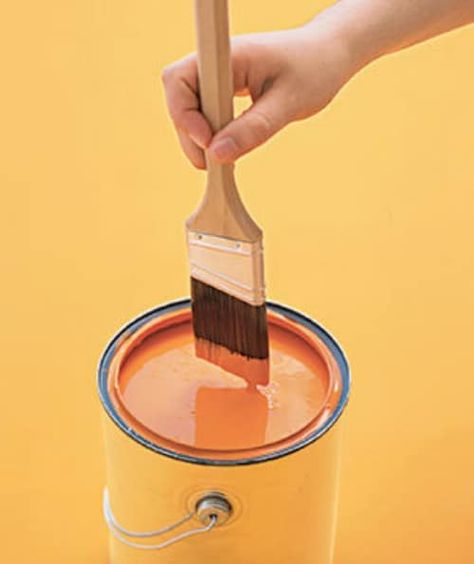 Paint Like A Pro, Painting Tricks, Quick Painting, Orange Painting, Saran Wrap, Orange Paint, Dc Metro, Waste Time, Diy Tips