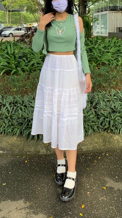 Cottagecore Outfit, Long Skirt Outfits, Cottagecore Outfits, Estilo Hippie, Wardrobe Tips, Outfits Chic, Creation Couture, Nice Style, Swaggy Outfits