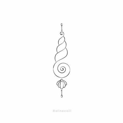 Simple Tattoos Ocean Theme, Mermaid Seashell Tattoo, Simple Sea Shell Tattoo, Simple Sea Tattoo, Mermaid Shell Tattoo, Beach Tattoos Simple, Simple Shell Tattoo, Diving Tattoo Ideas, Small Sea Tattoo