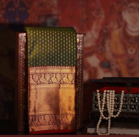 Saree Product Photoshoot, Saree Product Shoot Ideas, Saree Display Ideas, Saree Product Photography, Saree Product Shoot, Silk Photoshoot, Saree Display, Photoshoot Diy, Saree Aesthetic