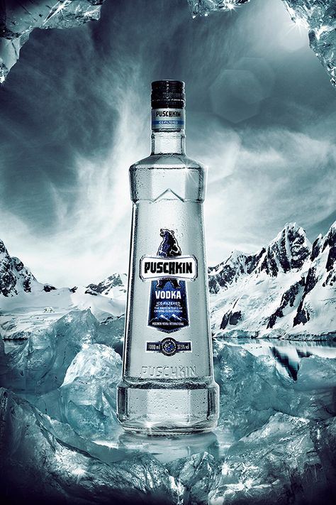 Crystal Poster, Vodka Alcohol, Vodka Ice, Russian Vodka, Vodka Brands, Drinks Brands, Publicidad Creativa, Vodka Drinks, Cosmetics Photography