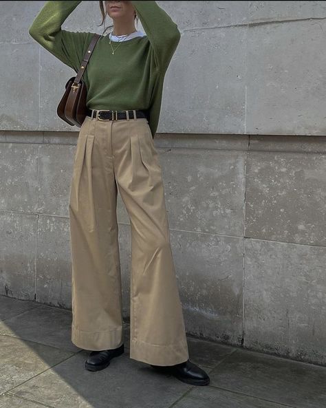 [Ad] 89 Most Saved Wide Leg Trousers Outfit Classy Tricks To Try Out Instantly #widelegtrousersoutfitclassy Beige Outfit Photoshoot, Neutral Beige Outfit, Beige And Green Outfits For Women, Green Top Beige Pants Outfit, Cream Colour Jeans Outfit, Neutral Green Outfit, Khaki Green Top Outfit, Cream And Khaki Outfits, Outfits With Beige Trousers