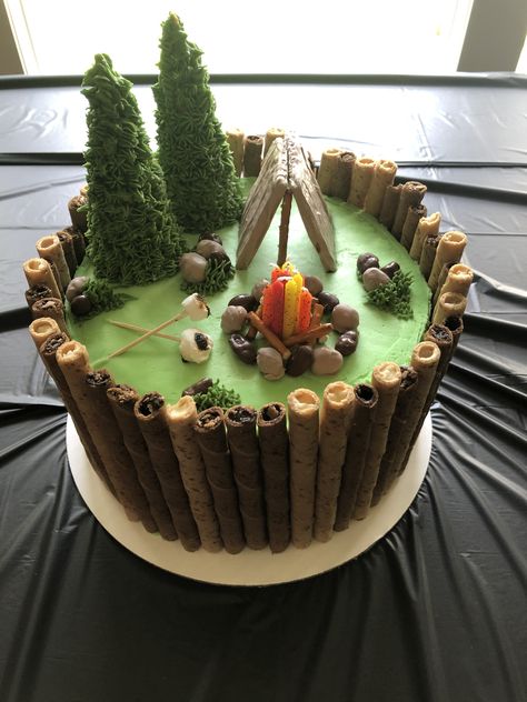 Camping Cake Design, Desert Birthday Cake, Forest Theme Cake For Kids, Camping Cake Ideas For Men, Camping Party Cake, Scout Themed Cakes, Glamping Birthday Cake, Outdoors Birthday Cake, Nature Birthday Cake