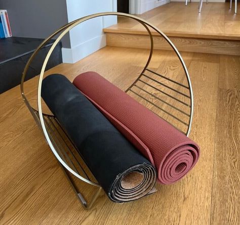 16 DIY Yoga Mat Storage Solutions and Tips for Home Diy Yoga Mat Holder, Yoga Mat Rack, Diy Yoga Mat, Home Yoga Room, Yoga Mat Holder, Yoga Mat Storage, Diy Yoga, Firewood Holder, Yoga Ball