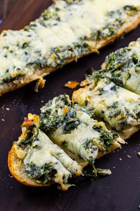 Spinach Bread- like garlic bread on steroids! Cheesy Spinach Bread, Spinach Garlic Bread, Appetizer Foods, Stuffed Garlic Bread, Spinach Bread, Bread Toppings, Cheese Whiz, Spinach Bake, Cream Cheese Bread