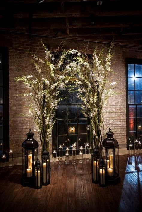 Branch Arch Wedding, Winter Wedding Arch, Wedding Aisles, Winter Wedding Table, Fun Wedding Decor, Wedding Ceremony Ideas, Wedding Reception Backdrop, Wedding Ceremony Arch, Wedding Arch Flowers