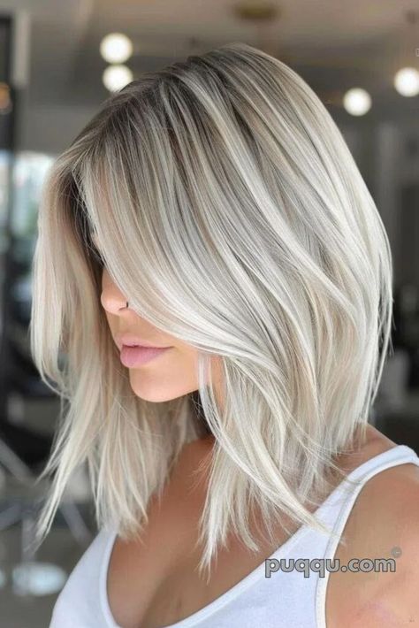 Cool Blonde Lob, Blonde Balayage Short Hair Shoulder Length Layered Hairstyles, 2024 Blonde Hair Trends Medium Length, Choppy Blonde Hair, Summer Blonde Hair Short, 2024 Blonde Hair Trends, Blond Lob, Blonde Ombré Hair, Fancy Hairdos