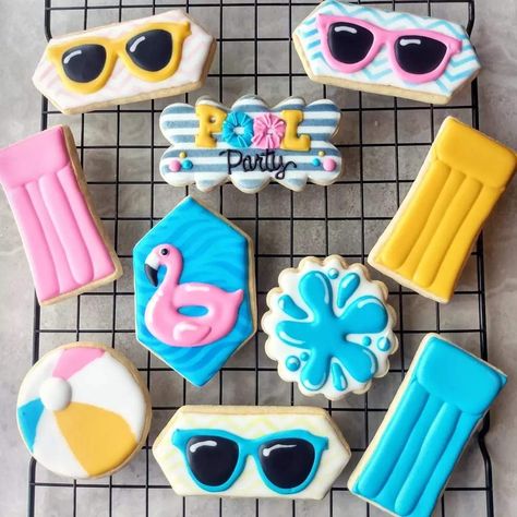 Flamingo Pool Party Cookies, End Of Summer Cookies Decorated, Margaritaville Cookies Decorated, Pool Party Royal Icing Cookies, Summer Time Cookies Decorated, Pool Party Decorated Cookies, Sunglass Cookies Decorated, Lake Cookie Ideas, Pool Cookies Decorated