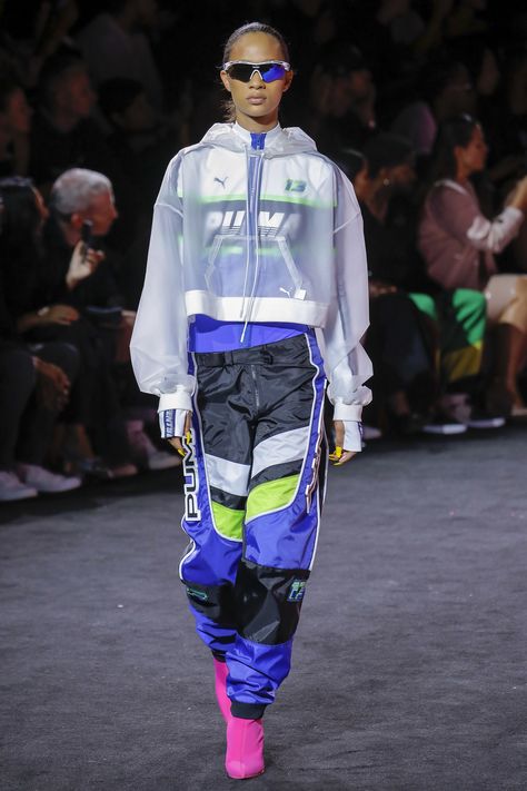 Fenty x Puma Spring 2018 Ready-to-Wear Undefined Photos - Vogue Haute Couture, Couture, Moda Do Momento, Moda Cyberpunk, Fenty X Puma, Cyberpunk Fashion, Sportswear Fashion, Futuristic Fashion, Nova York