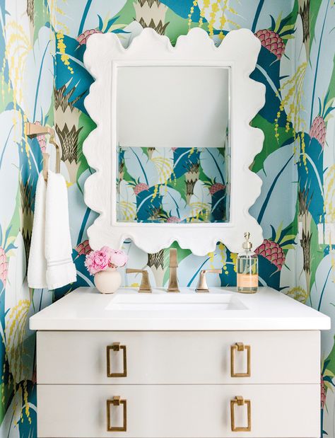 A Whimsical Sea Island Makeover Inspired by Gucci Wallpaper - Southern Home Magazine Colorful Powder Room, Chinoiserie Bathroom, Southern Home Magazine, Island Makeover, Gucci Wallpaper, Millennial Style, Florida Interior Design, Modern Coastal Decor, Grand Millennial