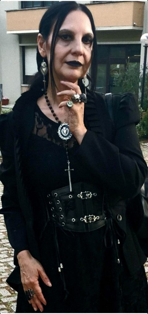 Goth Older Women, Older Goth Women, Elder Goth Women, Goth Closet, Elder Goth, Goth Stuff, Goth Outfit Ideas, Gothic Room, Costumes Couture