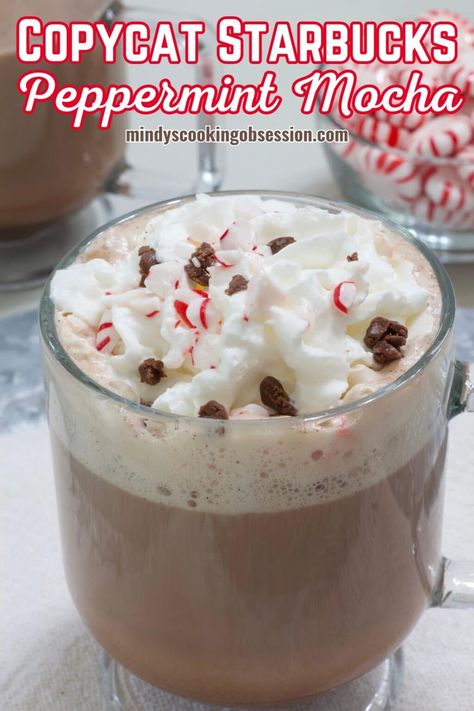 Easy Homemade Starbucks Peppermint Mocha Coffee Recipe! Coffee is mixed with cocoa, sugar and peppermint to make this coffeeshop copycat. Peppermint Coffee Recipe, Peppermint Mocha Latte, Peppermint Mocha Coffee, Mocha Coffee Recipe, Peppermint Hot Chocolate Recipe, Mocha Latte Recipe, Peppermint Mocha Recipe, Homemade Starbucks, Starbucks Hot Chocolate