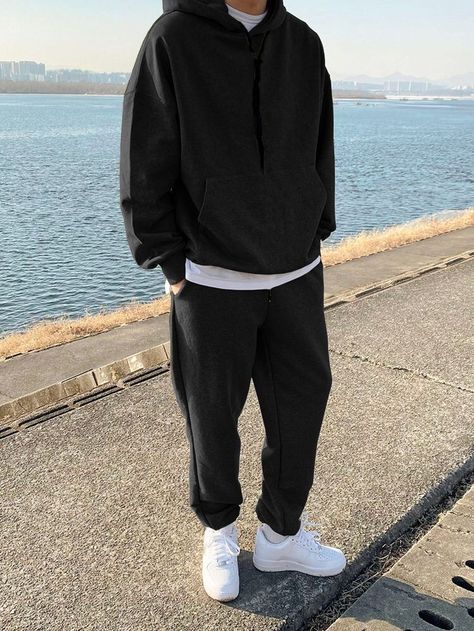 All Black Comfy Outfit Men, Outfit Ideas Men Hoodie, Man Fashion Style Casual, Outfit Ideas Hoodie Style Men, Black Hoodie Outfits Men, Casual Comfy Outfit Men, Comfy Style Men, Black And White Fits Men, Outfits Men Sweatpants