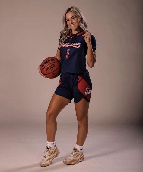 Pose Reference Photo Basketball, Studio Basketball Pictures, Basketball Banner Pictures, Basketball Poster Poses, Bball Media Day Poses, Basketball Media Day Pictures Women, Basketball Picture Ideas Women, Poses For Media Day Basketball, Trio Basketball Poses