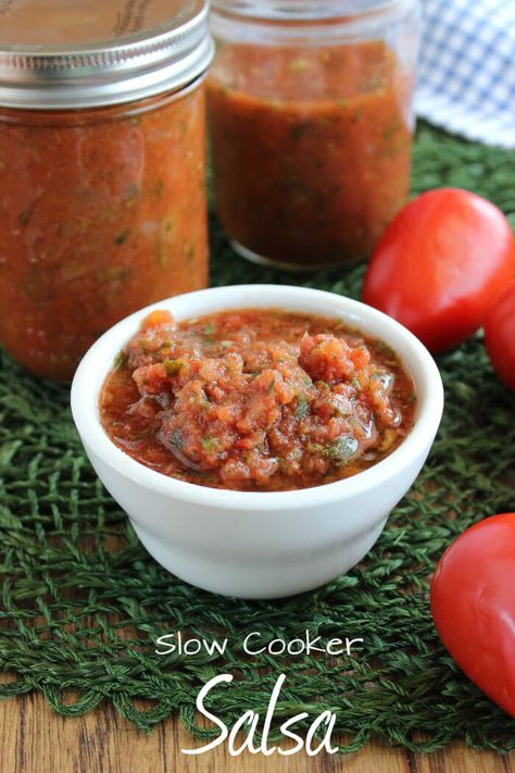 Slow Cooker Salsa ~ http://veganinthefreezer.com Slow Cooker Dips, Slow Cooker Salsa, Salsa Guacamole, Delicious Dips Recipes, Crockpot Cooking, Crock Pot Slow Cooker, Tapenade, Crock Pot Cooking, Salsa Recipe