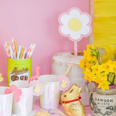 Easter loveliness 🌼🥚🌸🍫🤩 #easterhomedecor #eastertableideas #easterpartydecor #easterhomedecoration #easterideasforkids #eastertablesetting Easter, Quick Saves