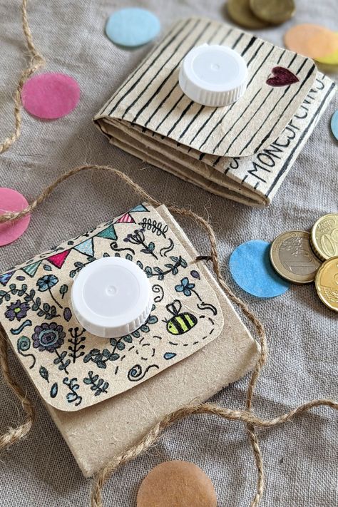 DIY - Tetrapack Portemonnaie basteln: Der Tetrapack Geldbeutel ist eine schöne Upcycling Idee, die sich auch gut mit Kindern basteln lässt. Der Milchtüten Geldbeutel lässt sich individuell bemalen und so ganz unterschiedlich gestalten. Upcycled Crafts, Tela, Cycle For Kids, Tetra Pak, Upcycling Diy, Diy Upcycling, Recycled Projects, Diy Trends, Craft Activities For Kids