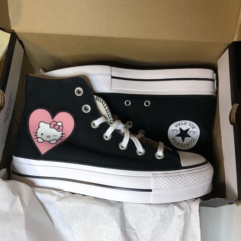 Black All Star Platform Converse Super Cute Hello Kitty Print On The Side Brand New In The Box Never Worn Price Firm Buy On Vinted For 150- Just Ask :) Alt Converse, Cute Black Converse, Vinted App, Shoes Hello Kitty, Hot Topic Shoes, Cute Converse Shoes, Hello Kitty Print, All Star Platform, Cute Converse