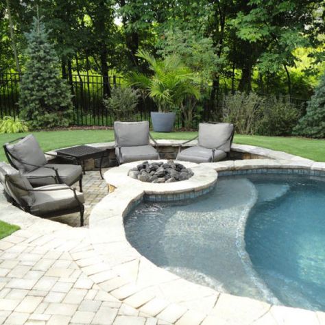 Steps and Bench - Fire Pit with Seating Area Pool Seating Ideas, Fire Pit With Seating, Sun Shelf, Pool Seating, Dream Backyard Pool, Pools Backyard Inground, Fire Pit Landscaping, Custom Swimming Pool, Seating Ideas