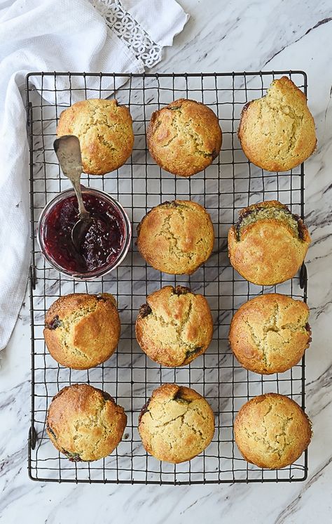 These Jam Filled Muffins have a fun little surprise inside! Use your favorite jam or jelly flavor for a delicious treat to start your day. Strawberry Jam Muffins Recipe, Jam Filled Muffins, Jam Muffins, Raspberry Muffin Recipes, High Protein Muffins, Cider Donuts Recipe, Bran Muffin, Muffins For Breakfast, Easy Jam