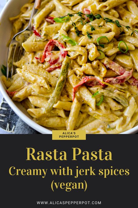 Essen, Jerk Chicken And Shrimp, Jerk Chicken Pasta, Rasta Pasta Recipe, Vegan Cajun, Pasta Creamy, Rasta Pasta, Vegan Pasta Dish, Jamaican Dishes