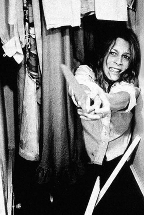 Jamie Lee Curtis as Laurie Strode in Halloween (1978) Halloween 1978, Halloween Movie, John Carpenter, Movie Poster, The Movie, Film, Halloween