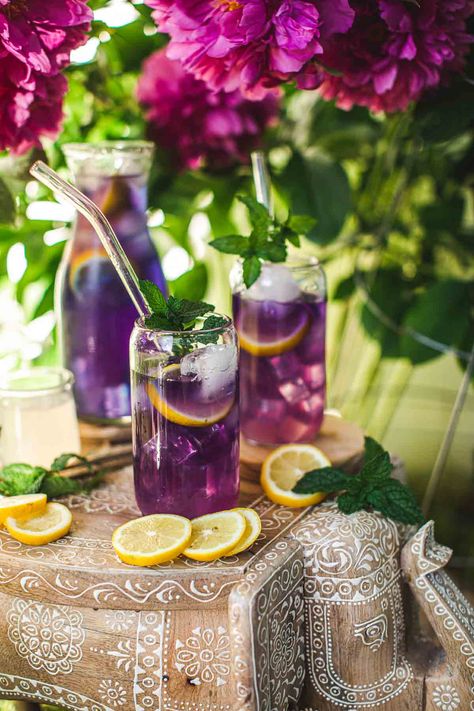 Butterfly Pea Flower Lemonade, Pea Flower Lemonade, Butterfly Pea Lemonade, Flower Lemonade, Butterfly Pea Tea, Butterfly Pea Flower Tea, Butterfly Tea, Perfect Summer Drink, Thanksgiving Drinks