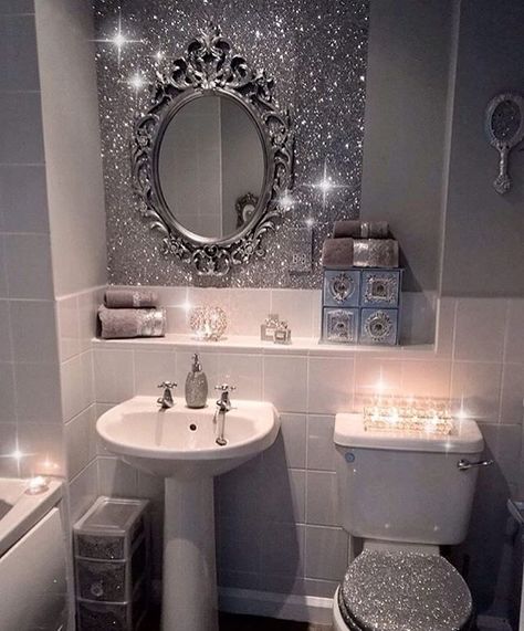 Glam bathroom Glamorous Bathroom Decor, Glam Bathroom, Bathroom Decor Ideas, Dream Bathrooms, Dream Rooms, Design Case, Bathroom Interior, Home Deco, Small Bathroom