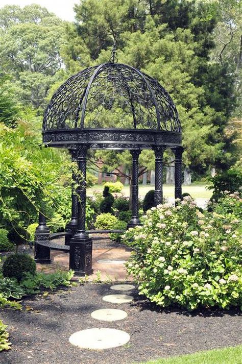 Victorian cast iron gazebo Trellis With Gate, Metal Garden Arbor, Arbor Trellis, Metal Arbor, Wooden Arbor, Arbors Trellis, Persian Garden, Building A Pergola, Pergola Design