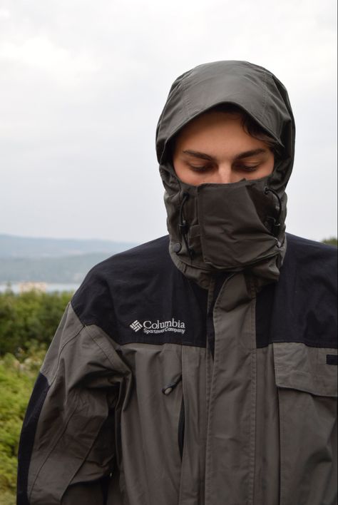 Columbia Windbreaker Outfit, Columbia Jacket Outfit Aesthetic, Columbia Vest Outfit, Rain Jacket Outfit Men, Columbia Clothes, Columbia Jacket Outfit, Waterproof Jacket Outfit, Windbreaker Outfit Men, Columbia Outfit