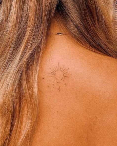 Tattoo 2022, Tattoo Sun, Sun And Moon Tattoo, Upper Back Tattoos, Boho Tattoos, Muster Tattoos, Fine Line Tattoo, Petite Tattoos, Spine Tattoos For Women