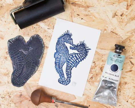 Did you know that the seahorse males carry the eggs after the breeding phase!! ❤️  This prints is available on my shop!!! Link in the bio! Free shipping !! . . . . . #linocut #linoprint #linoleumstryk #printmaking #print #printmaker #linogravure #reliefprint #blockprint #illustration #engraving #woodcut #linosnitt #linoleumstryk #handmade #illustrationart #walldecoration #decorationmurale #inkstagram #inkonpaper #printspotters #illustrationoftheday #seahorse #hippocampe #lover #amoureux #inlove Art Studio At Home, Relief Print, Lino Print, Linocut, Art Studio, Printmaking, Block Print, Did You Know, I Shop