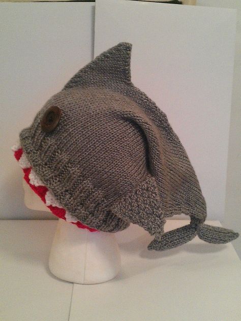 Shark Beanie Crochet Pattern, Crochet Shark Hat Free Pattern, Cool Stuff To Crochet, Shark Inspired Outfit, Shark Crochet Hat, Crochet Shark Hat, Shark Hats, Shark Beanie, Shark Things