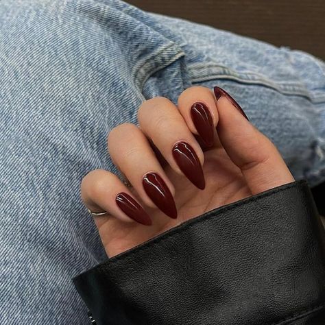 Burgundy Nail Designs, Red Stiletto Nails, Medium Stiletto, Nails Kit, Short Almond Nails, Acrylic Nail Set, Color Acrylic, Acrylic Nail Kit, Smink Inspiration