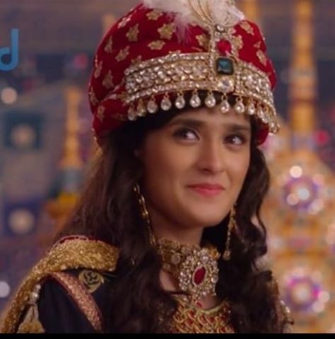 Mahabharat Characters, Razia Sultana, Pankhuri Awasthy, Razia Sultan, Mood Board Fashion Inspiration, Historical Women, Royal Aesthetic, Goddess Art, Stylish Sarees