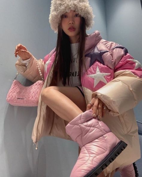 Puffer Jacket Outfit, Dolce E Gabbana, Avatar The Last Airbender, Pink Outfit, The Last Airbender, Fashion Killa, Fitness Inspo, Jacket Outfits, Miu Miu