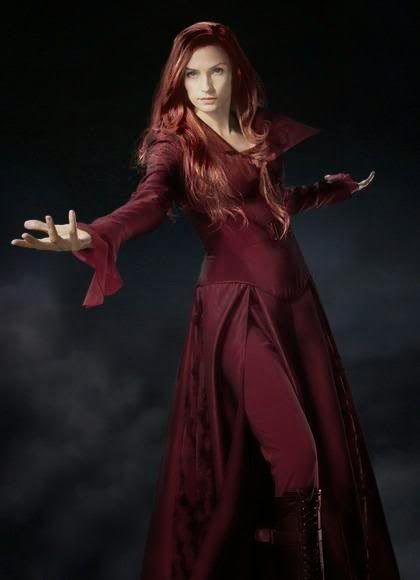 Jean Grey - Famke Janssen Famke Janssen Jean Grey, Jean Grey Xmen, Phoenix Marvel, X Men Costumes, Xman Marvel, Famke Janssen, Red Ombre Hair, Jean Grey Phoenix, X Men Evolution