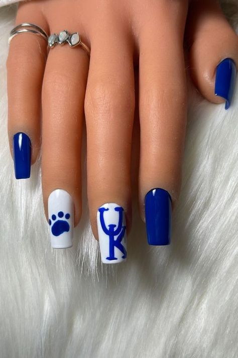 University Nails Ideas, University Of Kentucky Nails, School Spirit Nails Designs, Kentucky Nails, March Nail Colors, Acrylic Nail Colors, Nude Baddie Nails, March Nails Ideas, Nail Colors 2023