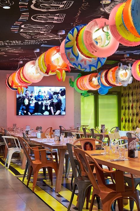 Mama Shelter, Kids Cafe, Design Café, City Vacation, Design Hotel, Festival Lights, Philippe Starck, Hotel Design, Restaurant Interior