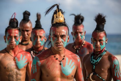 The History of the Sacred Mayan Journey Mayan Hairstyles, Mayan Fashion, Mesoamerican Culture, Maya People, Mayan Warrior, Mayan Women, Tribes Man, Mayan People, Aztec Civilization