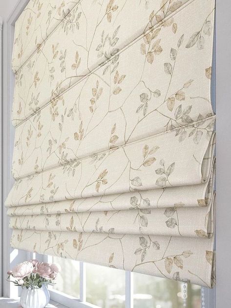 Roman Blinds For Windows Living Rooms, Roman Blinds Beige, Modern Blinds For Windows Bedrooms, Roman Shade Living Room, Bedroom Roman Blinds, Modern Roman Blinds, Roman Blinds Bedroom, Roman Shades Living Room, Roman Blinds Living Room