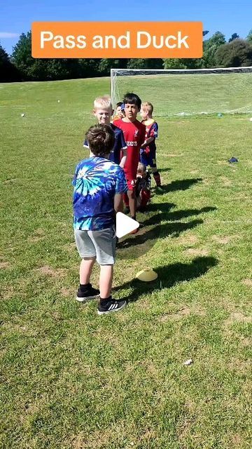 Kev Weir | PE and Coaching on Instagram: "If you are looking for a fun throwing and catching game. Give this a try. ✋ TAG a coach who should play this. 🔖 SAVE this for later. ♥️ LIKE the post if you like the game. #justplaysports #peteachersofinstagram #teacher #teachersofinstagram #physed #physedteacher #physicaleducation #pe #peteacher #physicaleducationteacher #teacherlife" Pe Throwing Games, Throwing And Catching Pe Games, Kindergarten Gym, Throwing Games, Pe Class, Physical Education Teacher, Pe Games, Pe Teachers, Physical Education