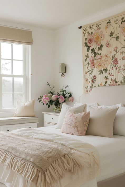 Girly Cottagecore Bedroom, Girly Cottage Core Bedroom, Floral Vintage Bedroom, Princess Cottagecore Room, Modern Cottage Bedroom Ideas, Vintage Room Ideas Bedroom, Classy Room Aesthetic, Comfortable Bedroom Ideas, Vintage Feminine Bedroom